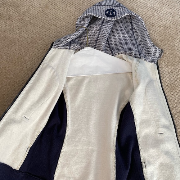 Rare Lululemon Zip Up Jacket - Picture 4 of 5